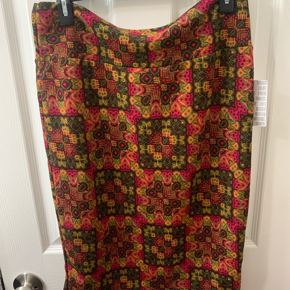 LulaRoe Cassie Pencil Skirt NWT large